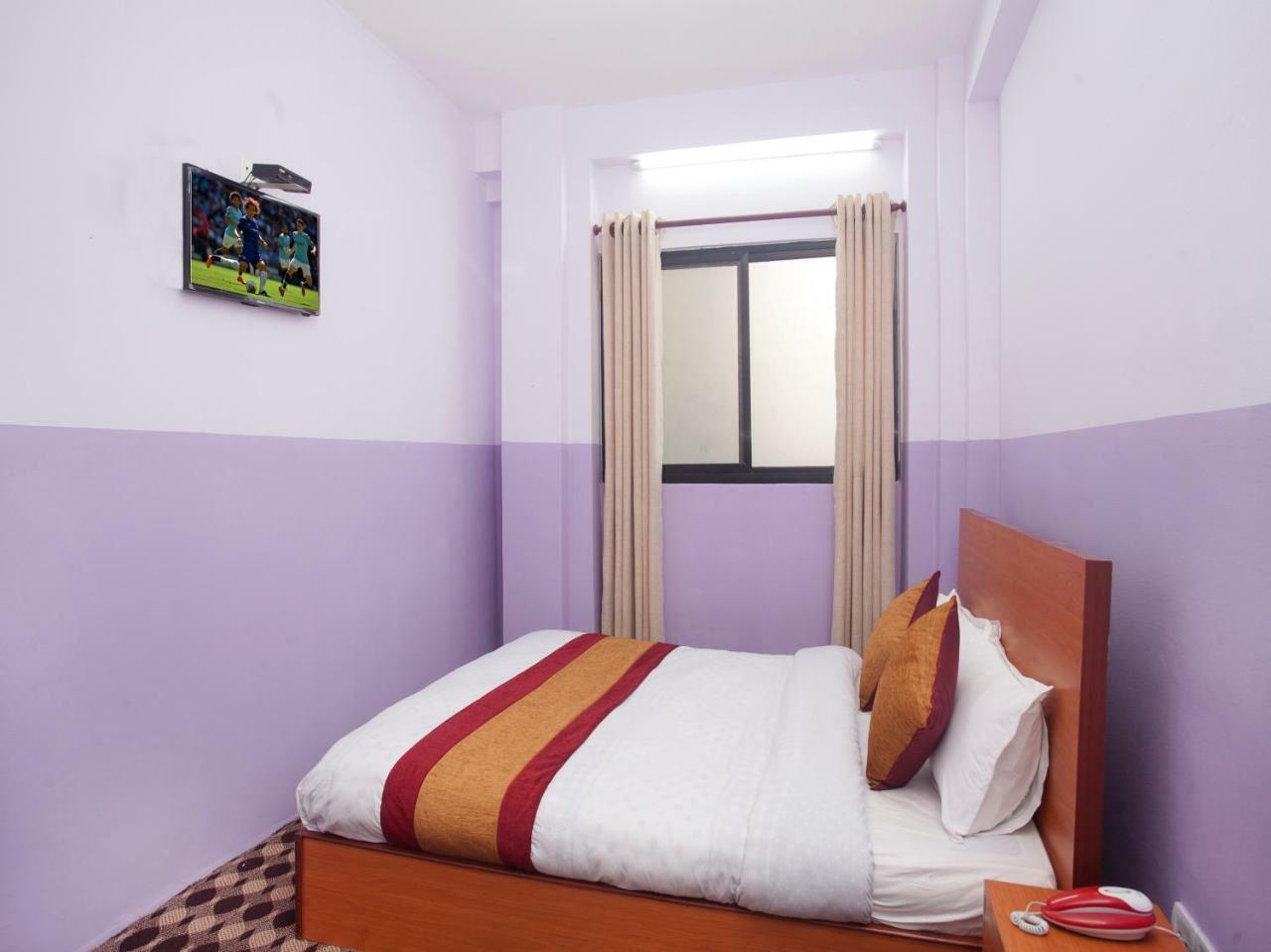 Oyo 341 Hotel Kusum Kohinoore Tokha Экстерьер фото